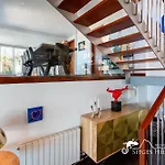 Stylish Havana With Sea Views, Private Pool & A/c וילה
