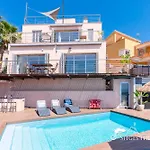 Stylish Havana With Sea Views, Private Pool & A/c