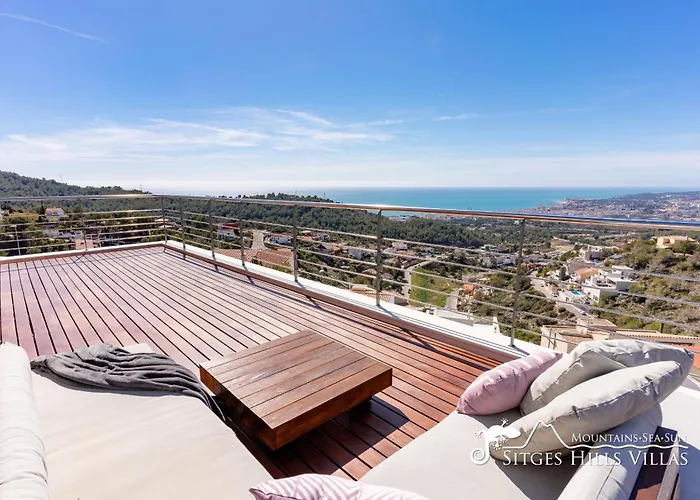 Stylish Havana With Sea Views, Private Pool & A/c