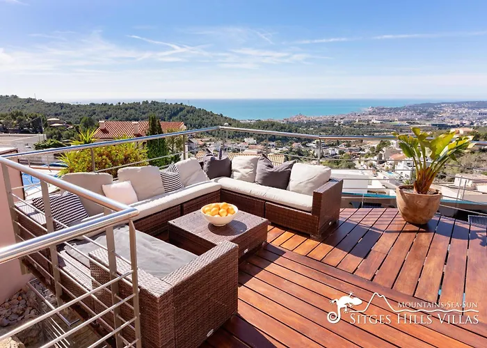 Stylish Havana With Sea Views, Private Pool & A/c Villa Sitges