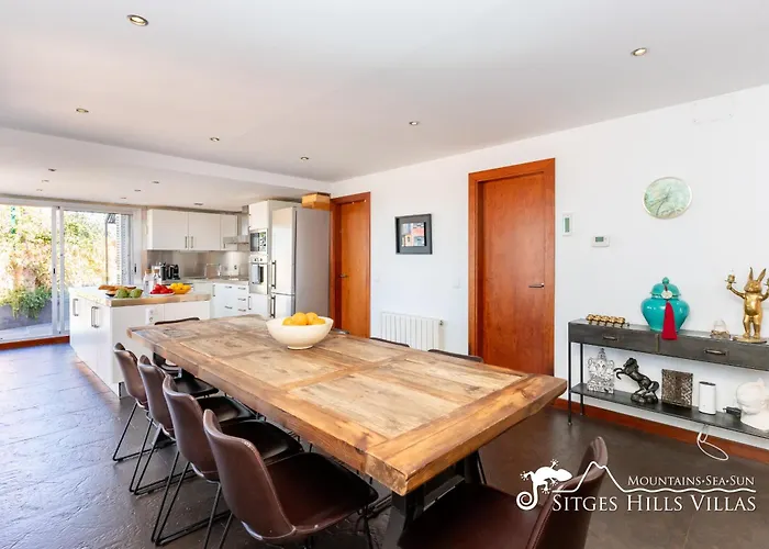 Villa Stylish Havana With Sea Views, Private Pool & A/c *