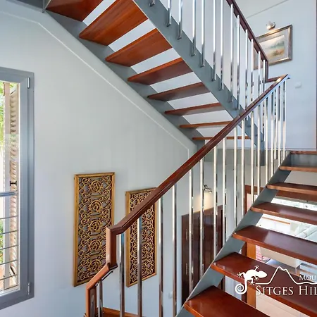 Вилла Stylish Havana With Sea Views, Private Pool & A/c Сиджес