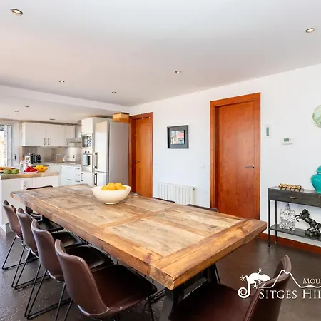 فيلة Stylish Havana With Sea Views, Private Pool & A/c *