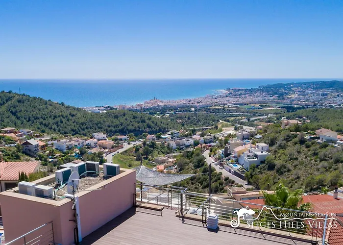 ヴィラ Stylish Havana With Sea Views, Private Pool & A/c