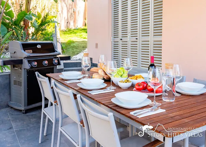 Stylish Havana With Sea Views, Private Pool & A/c * Sitges