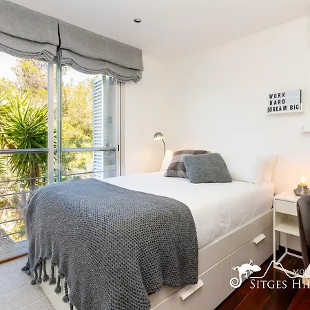 Stylish Havana With Sea Views, Private Pool & A/c Willa Sitges