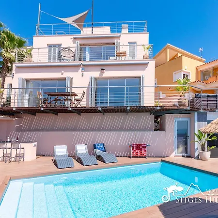 Stylish Havana With Sea Views, Private Pool & A/c