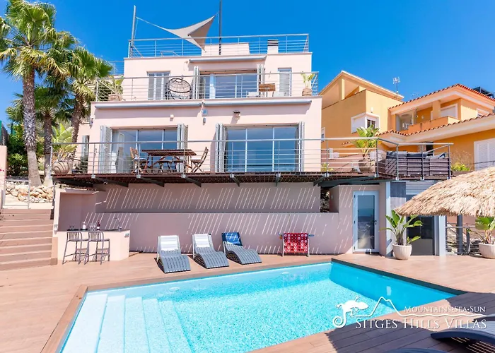 Stylish Havana With Sea Views, Private Pool & A/c